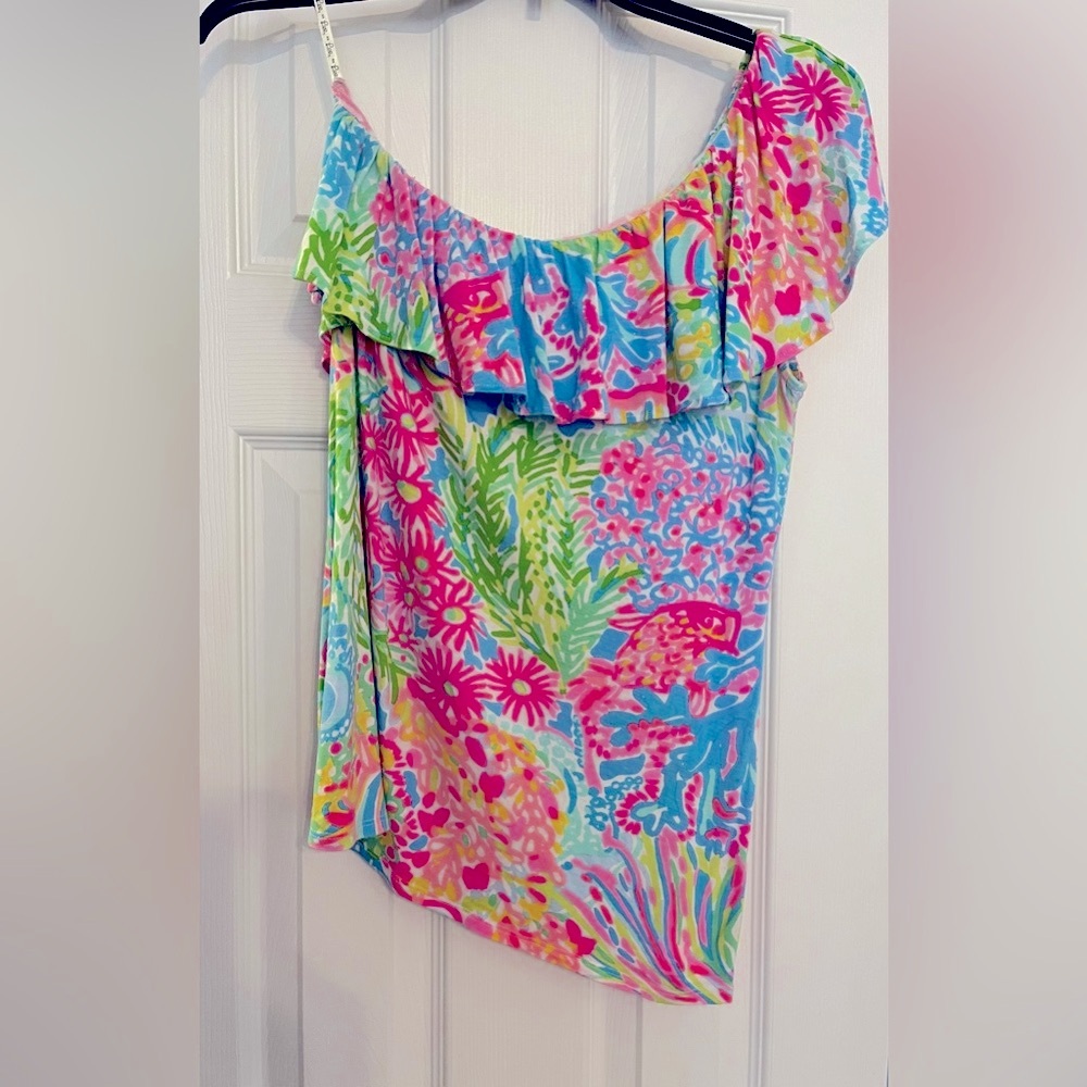 SOLD. GUC. Lilly Pulitzer Women’s Neveah One Shoulder Ruffle Top. Size Medium.
